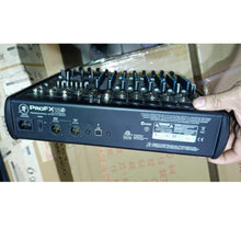 Cargar imagen en el visor de la galería, MEZCLADORA MACKIE PROFX12V2 USADA