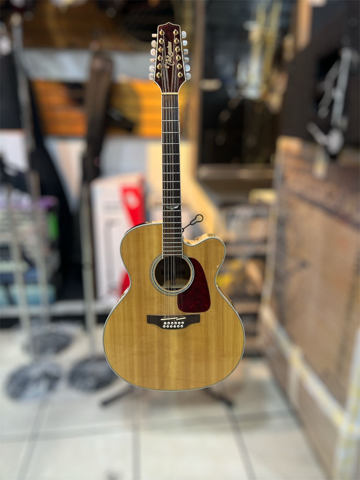 GUITARRA ELECTROACÚSTICA JUMBO GJ72CE-12 NAT TAKAMINE (SEMINUEVA)