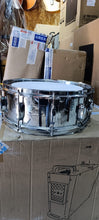 Cargar imagen en el visor de la galería, TAROLA PEARL CROMADA EXPORT 10 LUGS (USED)
